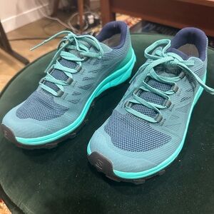 Saloman Outline Gore-Tex Hiking Running Shoes